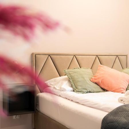 Apartament Smile - Z Prywatnym Monitorowanym Parkingiem By Spaceapart Jelenia Góra Eksteriør billede